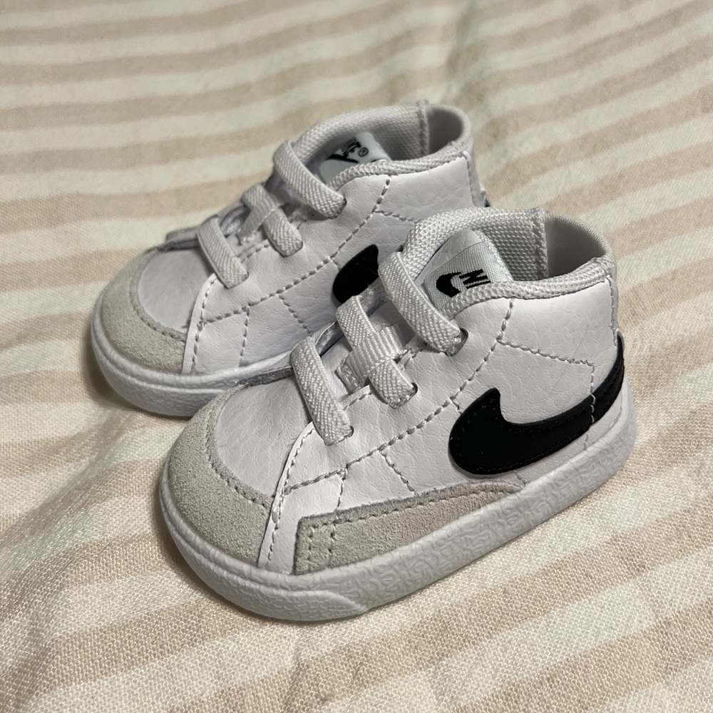 NIKE Baby Blazers